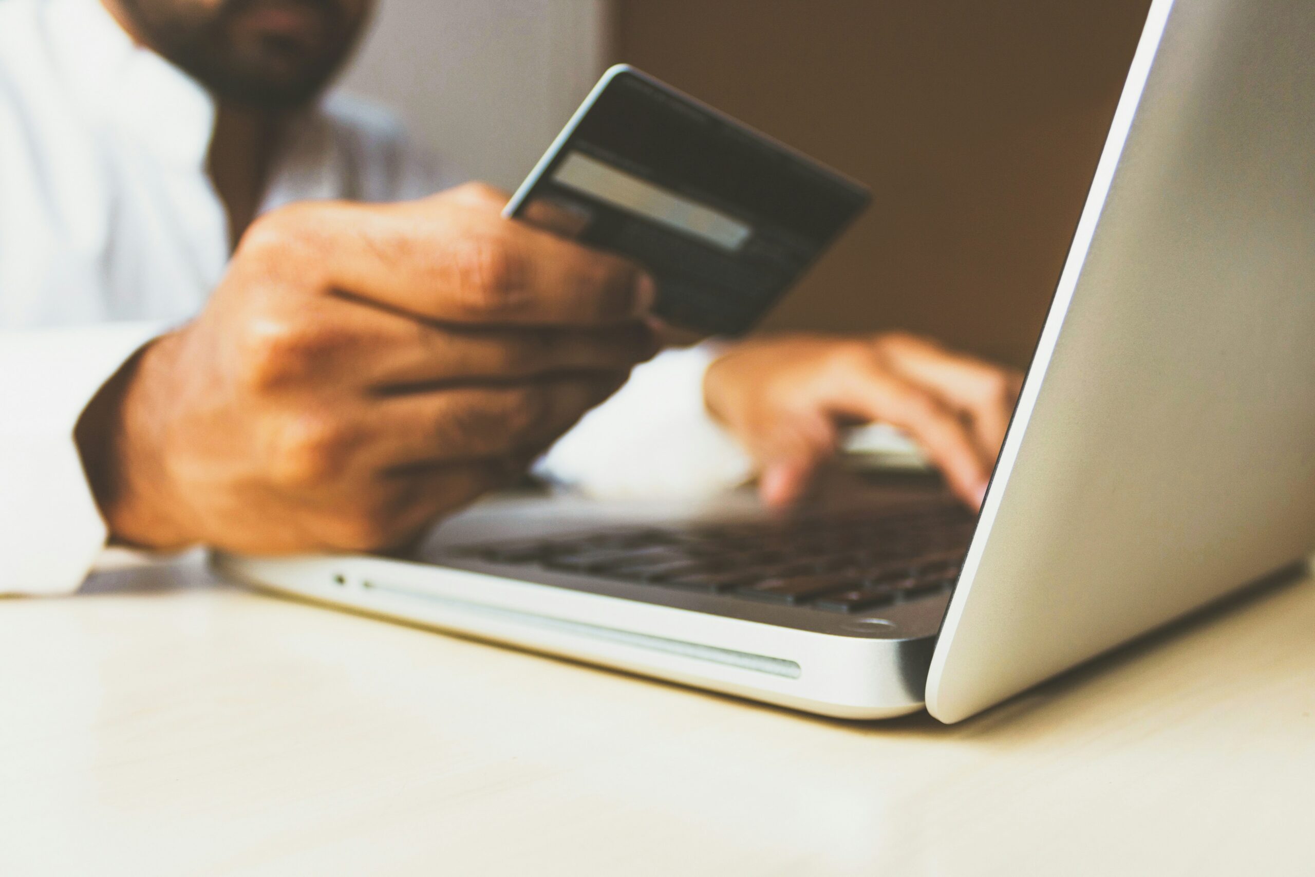 How to Increase Repeat Purchases in Luxury Ecommerce (Without Cutting Your Prices)